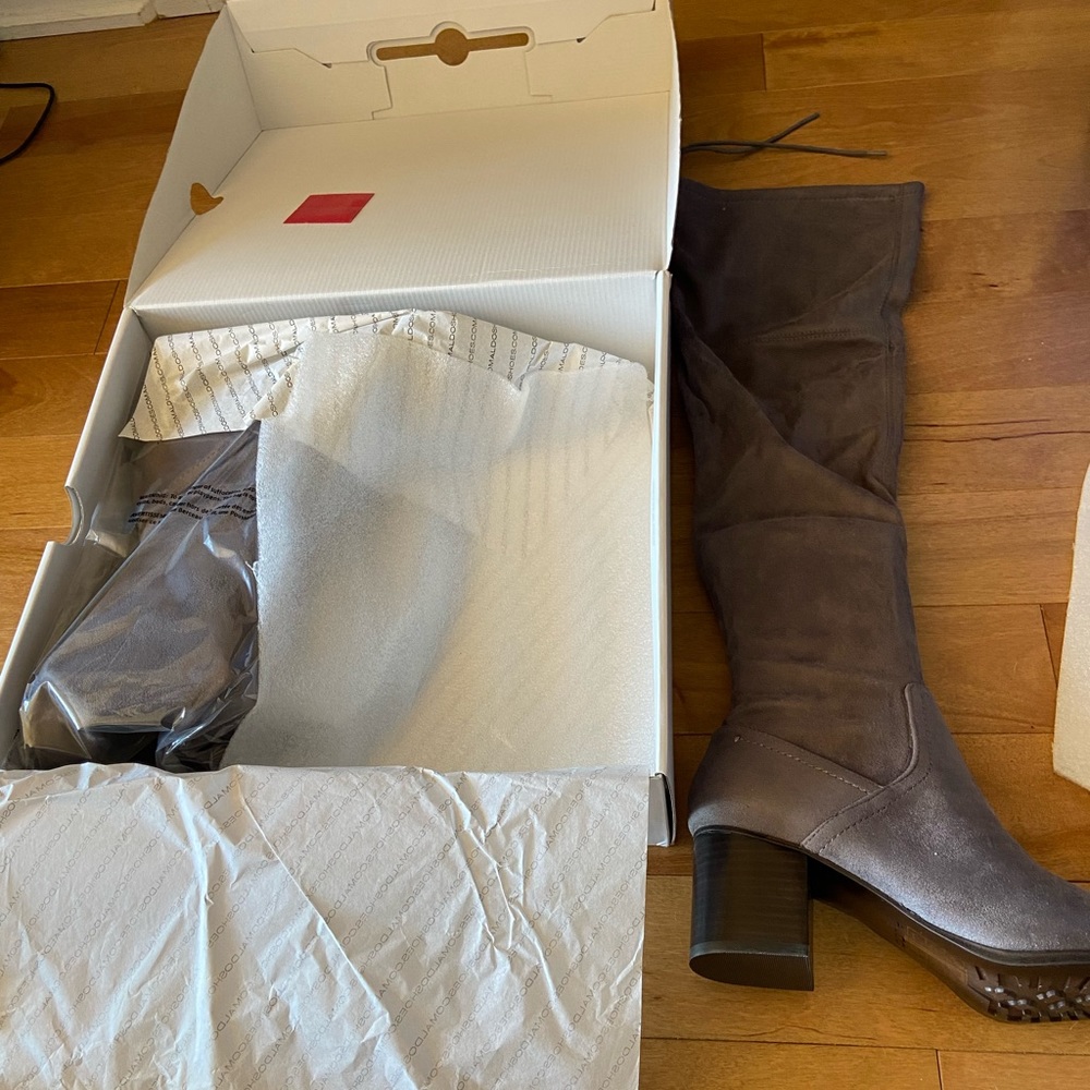 Gorgeous suede over the knee boots. Size 7